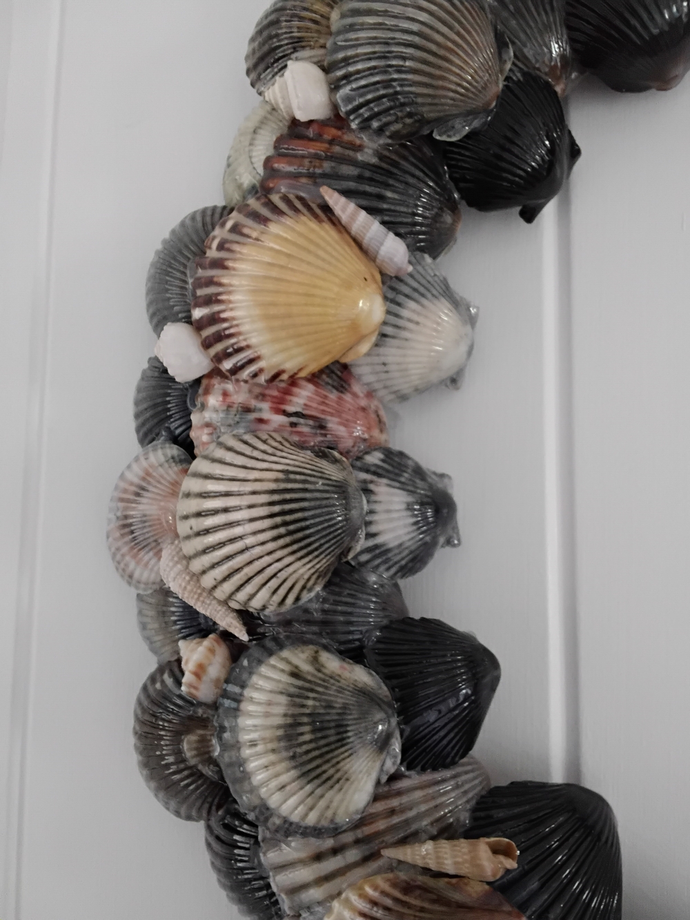 Large Seashell Wreath. Summer Decor. Beach Nautical Decor - Picture 4 of 6